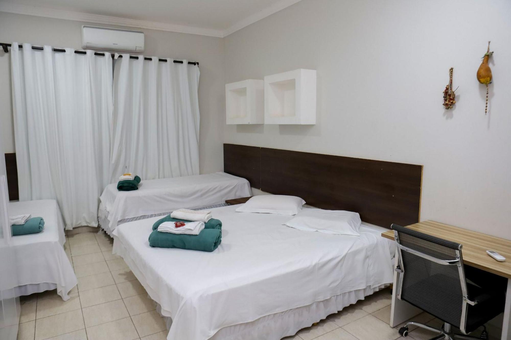 Hotel Pousada Dos Bosques - Refugio Urbano กูยาบา ภายนอก รูปภาพ