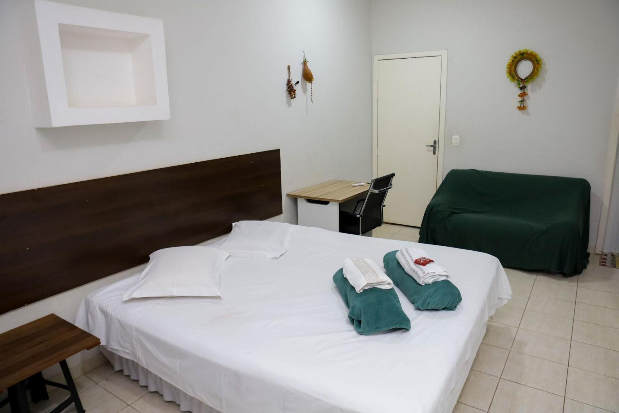 Hotel Pousada Dos Bosques - Refugio Urbano กูยาบา ภายนอก รูปภาพ