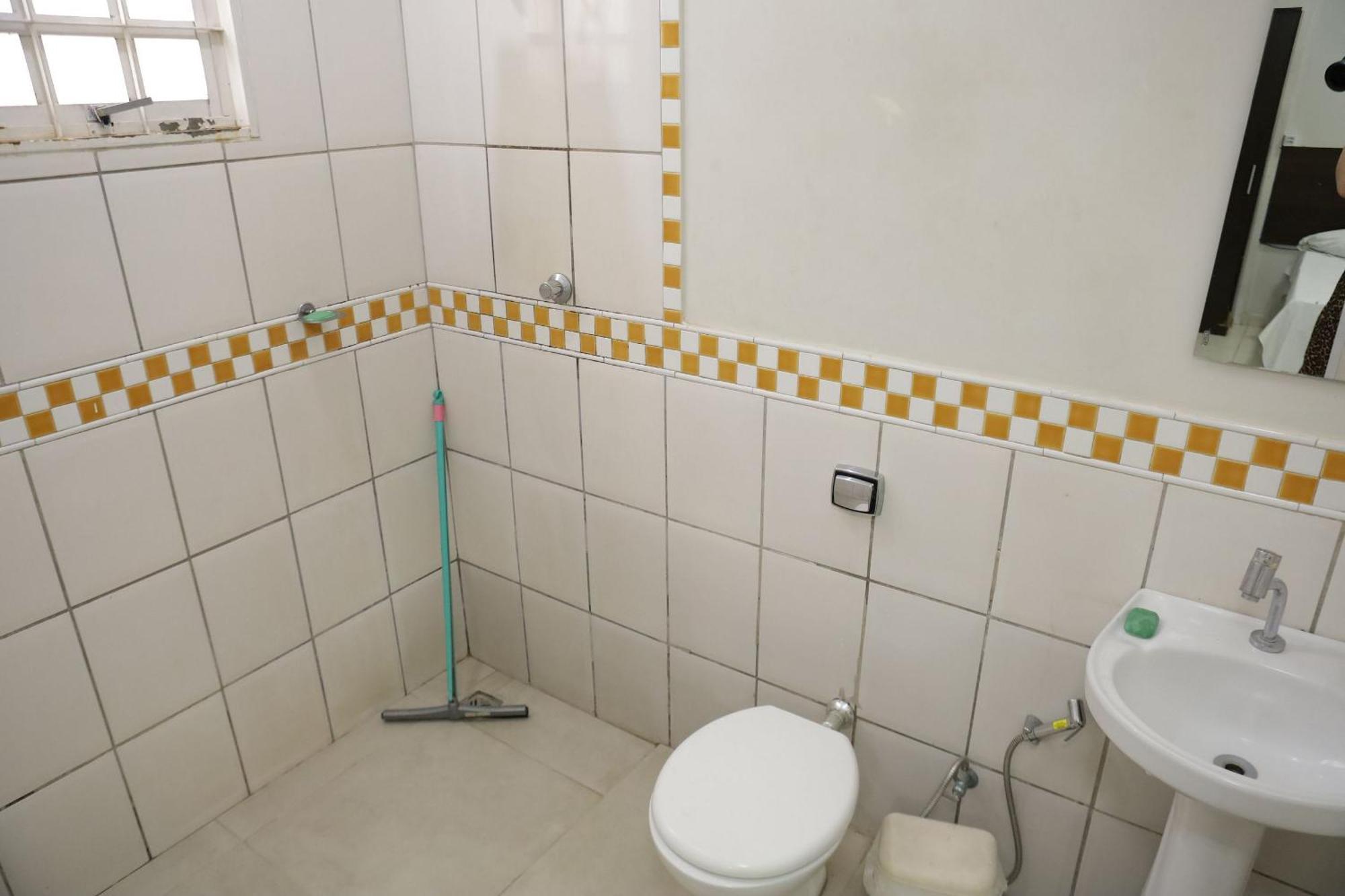 Hotel Pousada Dos Bosques - Refugio Urbano กูยาบา ภายนอก รูปภาพ