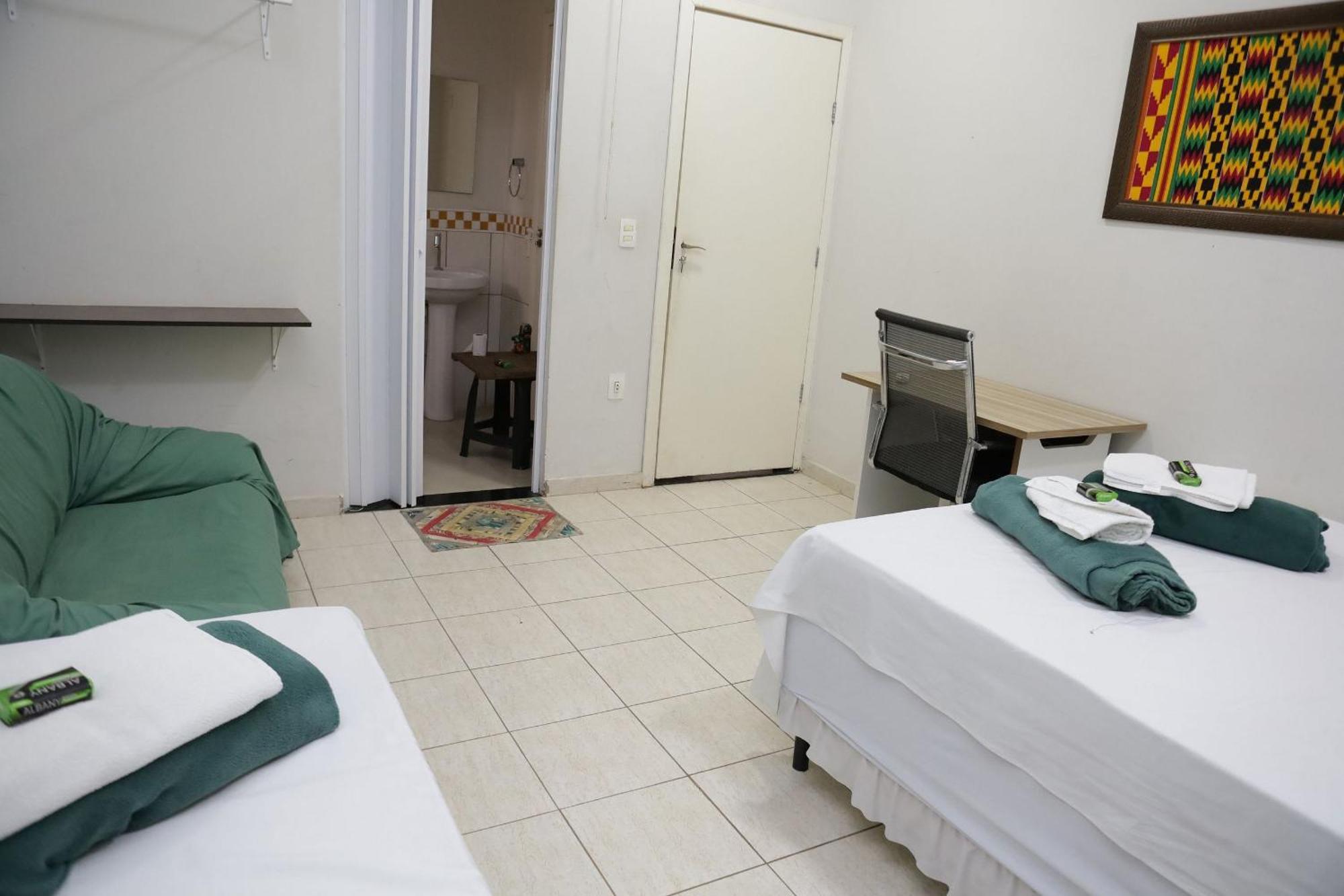 Hotel Pousada Dos Bosques - Refugio Urbano กูยาบา ภายนอก รูปภาพ