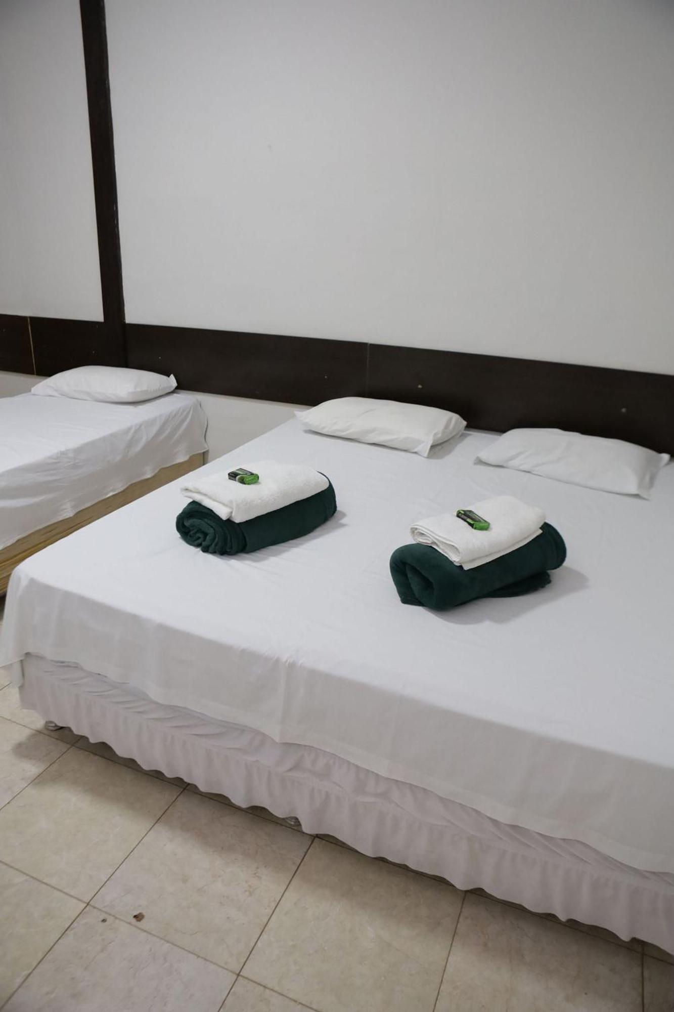Hotel Pousada Dos Bosques - Refugio Urbano กูยาบา ภายนอก รูปภาพ
